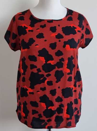 Casual Clothing rood/zwarte blouse met camouflage prints mt. XL