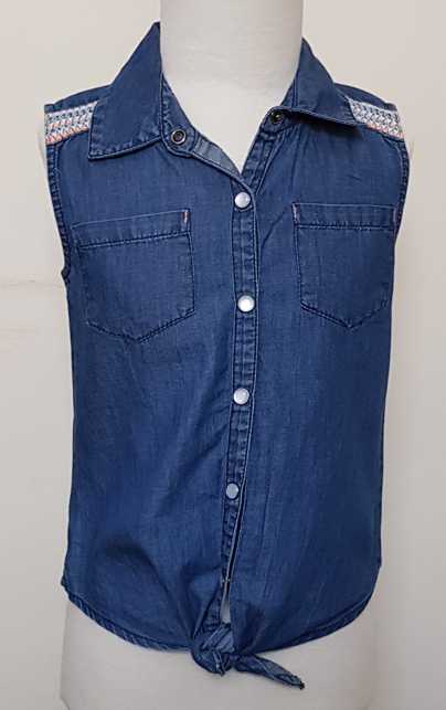 140.JBC kort jeans bloesje met borduur mt. 140