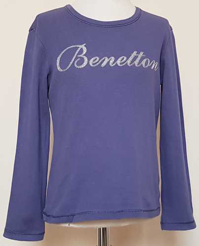 110.Benetton paars shirt met zilveren print mt. 110