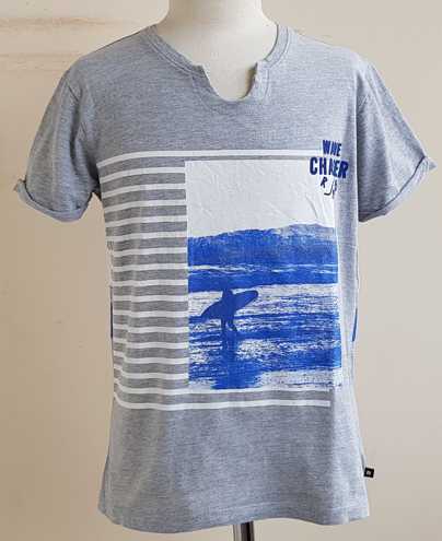 152.Rumbl grijs t-shirt met wit/blauwe print mt. 152/158