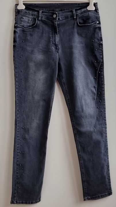 No Secret stretchy zwarte jeans met studs mt. 44