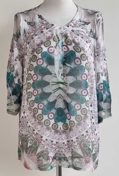 Made in Italy ecru blouse met mooie prints mt. M