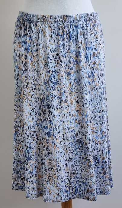 Franzissca lichtblauwe rok met print mt. 40
