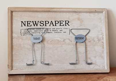 Houten bord voor kranten